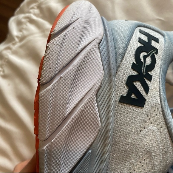 HOKA Arahi 6 size 9 B - Picture 3 of 16